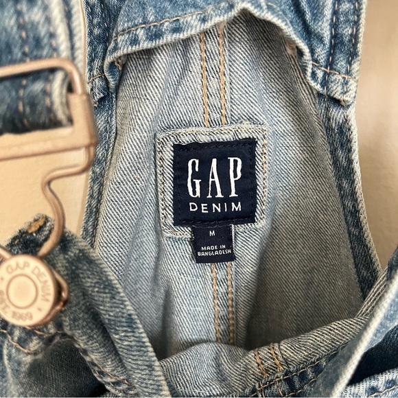 GAP Overall Shorts (size medium) - Picture 3 of 3